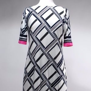 Vince Camuto Black White Abstract poly dress